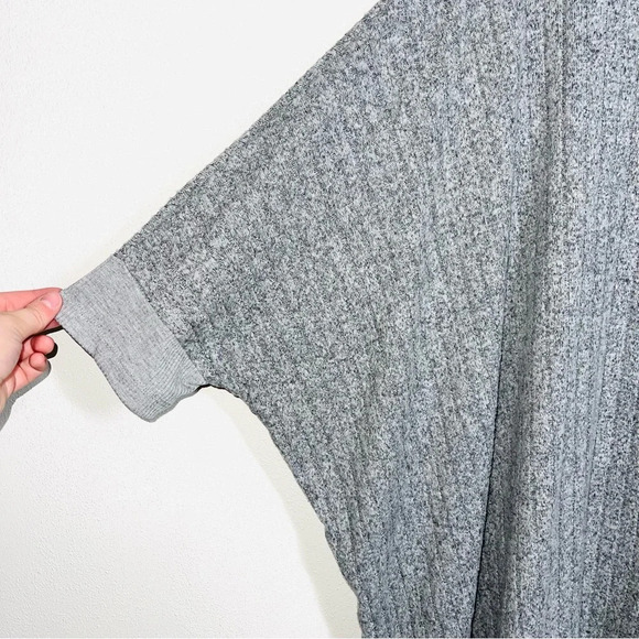 Maurices Light Gray Dolman Sleeve V-neck Oversized Sweater Small Medium Women’s - Picture 5 of 11